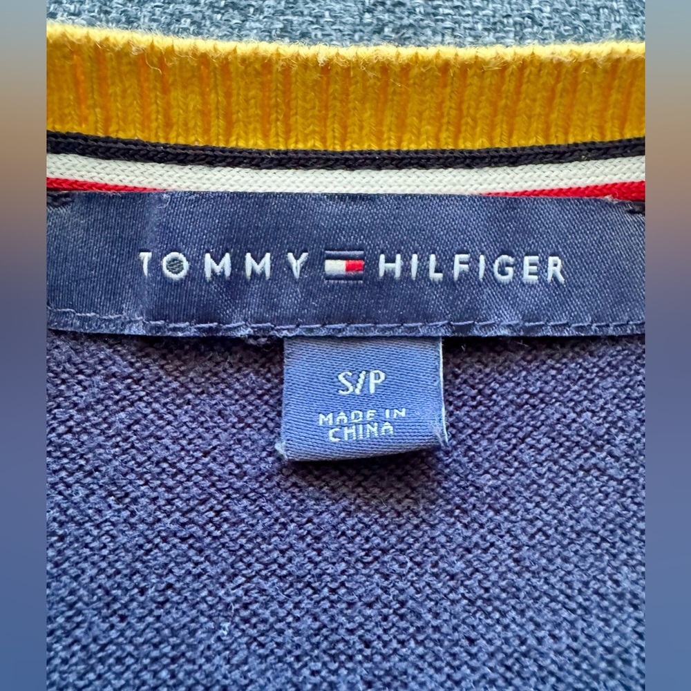 Tommy Hilfiger Women’s Cropped Black Color Block V-Neck Sweater Size Small - Picture 5 of 14
